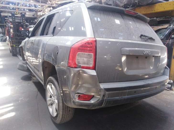  Jeep COMPASS 2011    EN DESARME